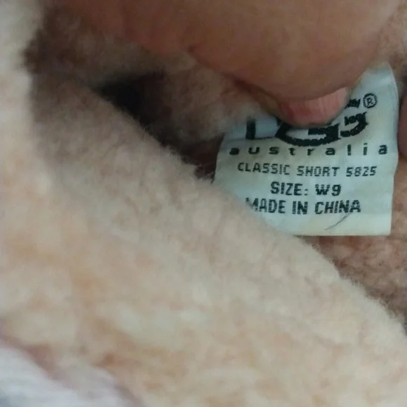 UGG AUSTRALIA BOOTS - Picture 10 of 12